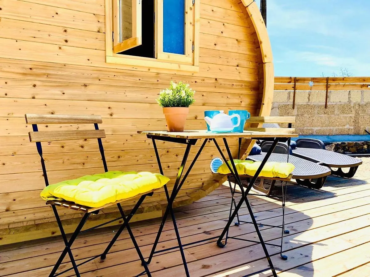 Amani Suite Con Jacuzzi Climatizado Y Piscina Buzanada 0*,  Spain