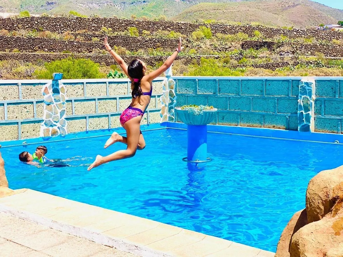 Сasa de vacaciones Amani Suite Con Jacuzzi Climatizado Y Piscina Buzanada España