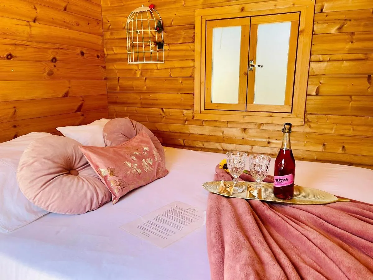 Сasa de vacaciones Amani Suite Con Jacuzzi Climatizado Y Piscina Buzanada España