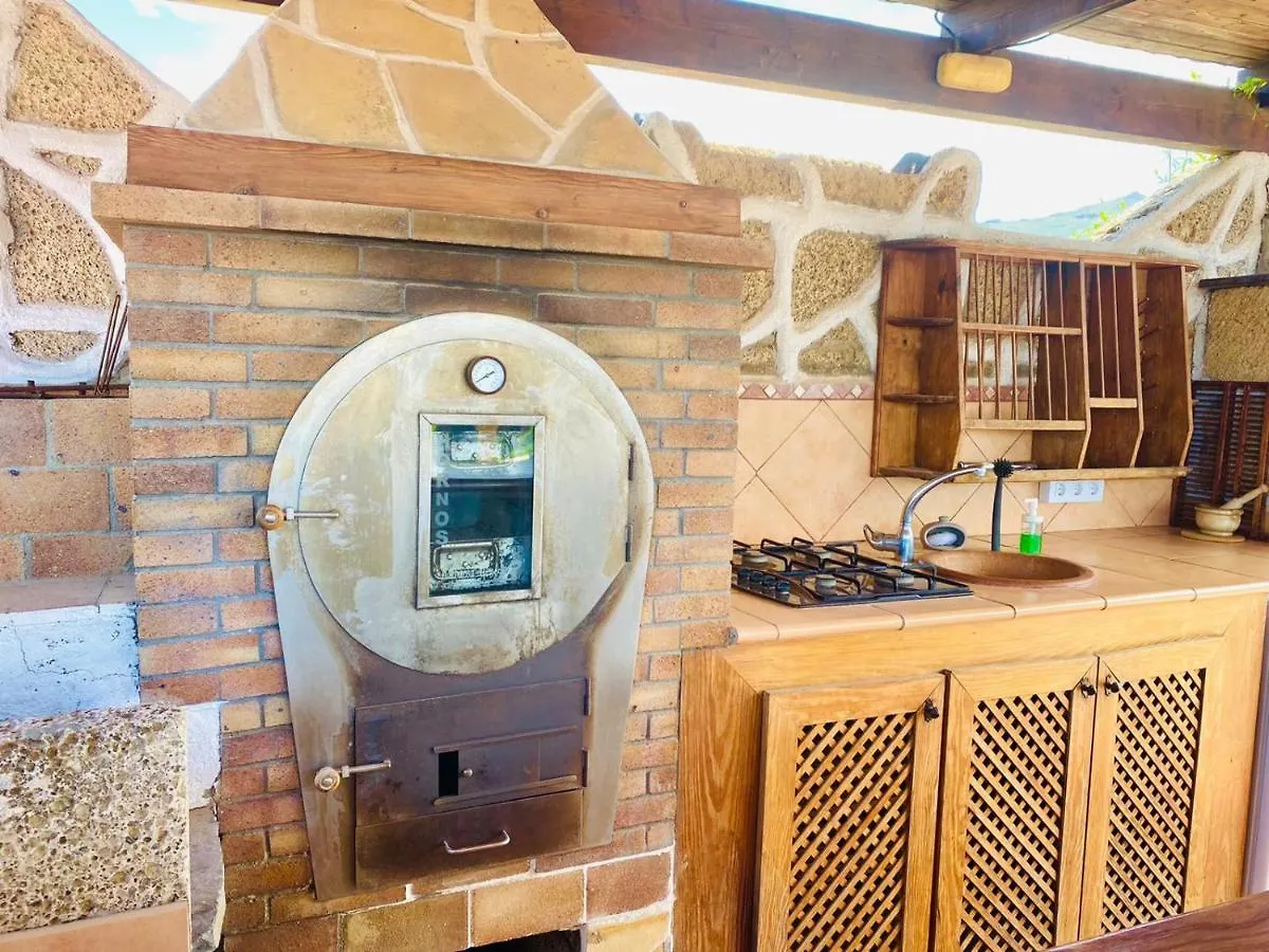 Amani Suite Con Jacuzzi Climatizado Y Piscina Buzanada Сasa de vacaciones