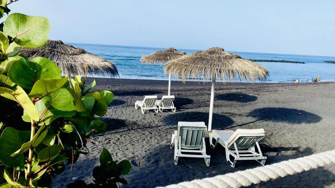 Holiday home Amani Suite Con Jacuzzi Climatizado Y Piscina Buzanada Spain