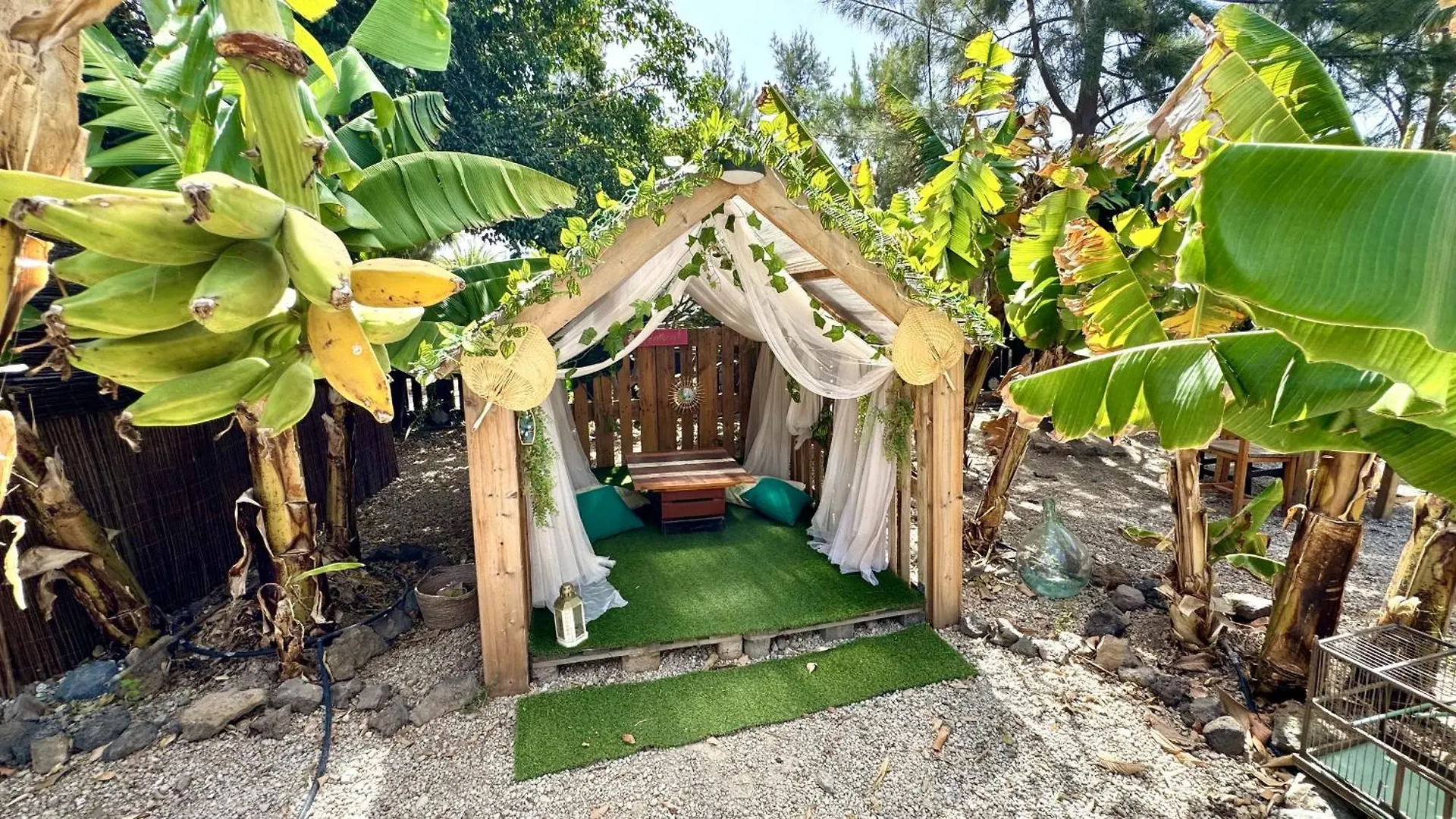 Amani Suite Con Jacuzzi Climatizado Y Piscina Buzanada España