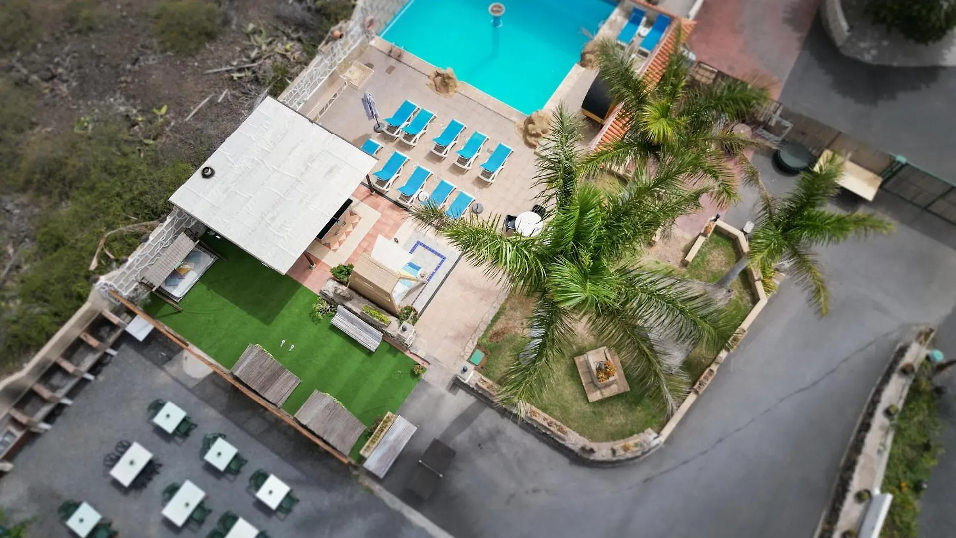 Amani Suite Con Jacuzzi Climatizado Y Piscina Buzanada Spain